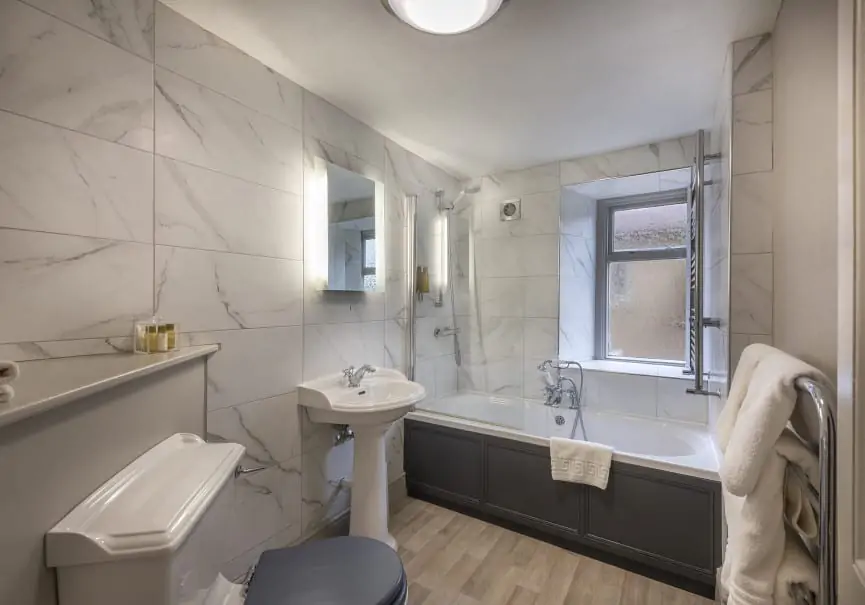 Bathroom 14